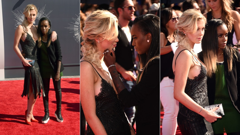 Illustration for article titled Glitter, Cleavage and Outlandish Outfits on the VMAs Red Carpet